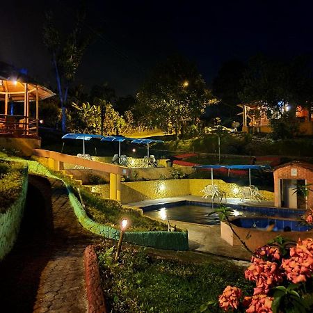 Hosteria Kasadasa Санто-Домінґо-де-лос-Колорадос Екстер'єр фото