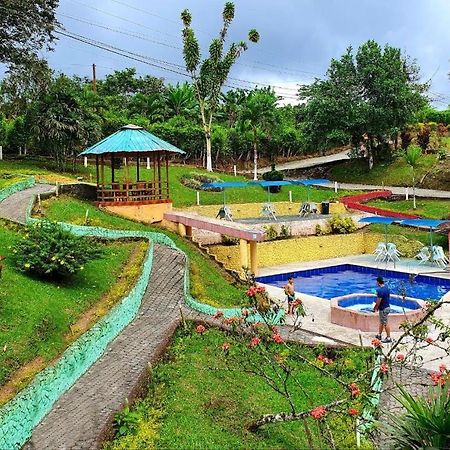 Hosteria Kasadasa Санто-Домінґо-де-лос-Колорадос Екстер'єр фото