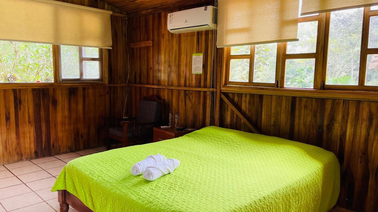 Hosteria Kasadasa Санто-Домінґо-де-лос-Колорадос Екстер'єр фото