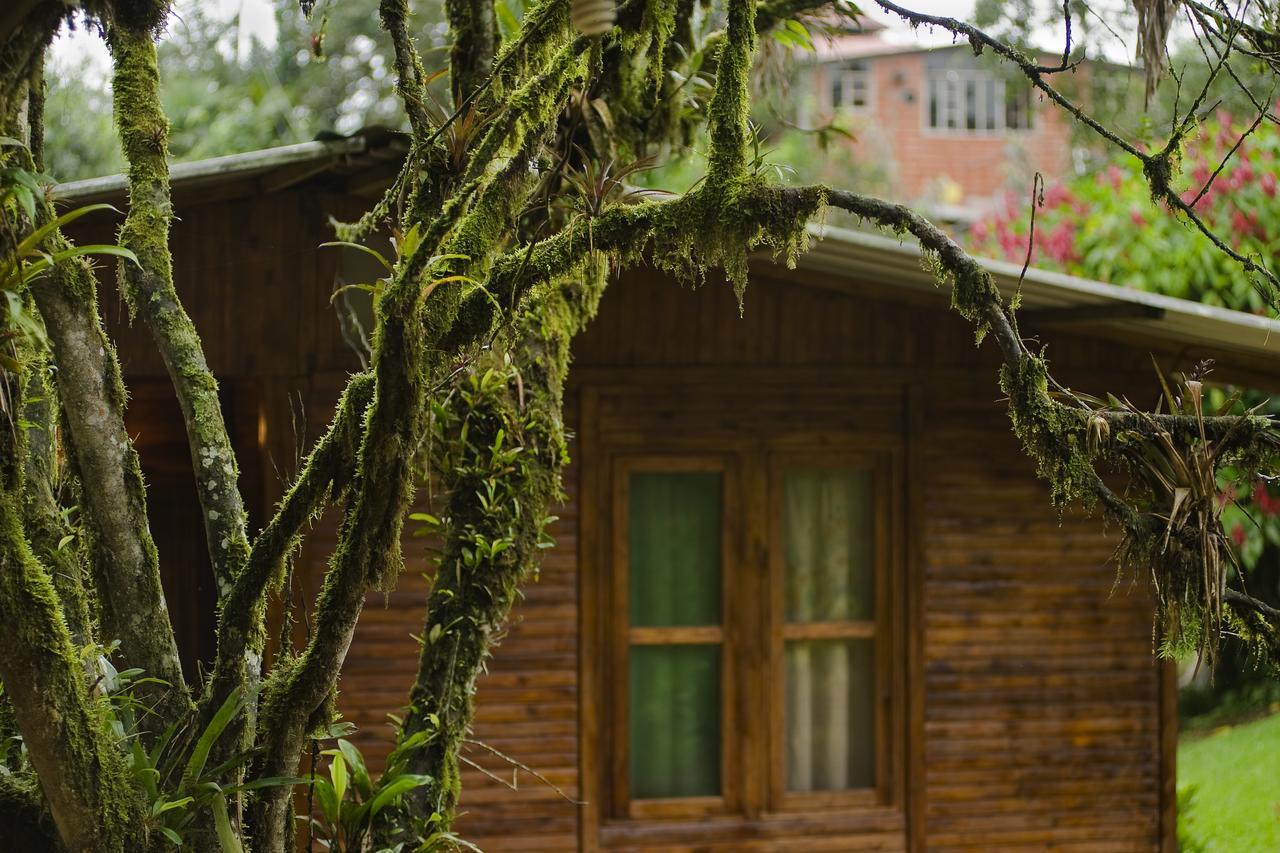 Hosteria Kasadasa Санто-Домінґо-де-лос-Колорадос Екстер'єр фото