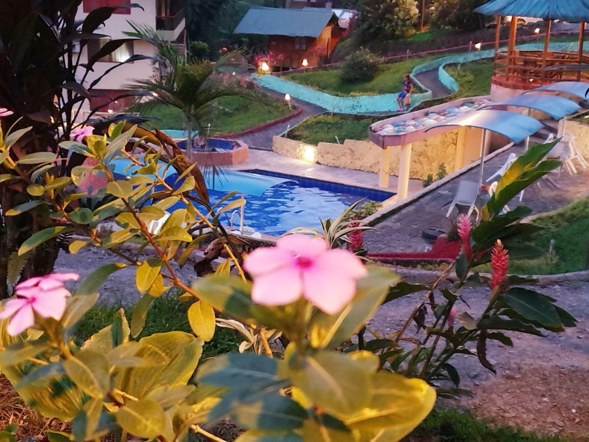 Hosteria Kasadasa Санто-Домінґо-де-лос-Колорадос Екстер'єр фото